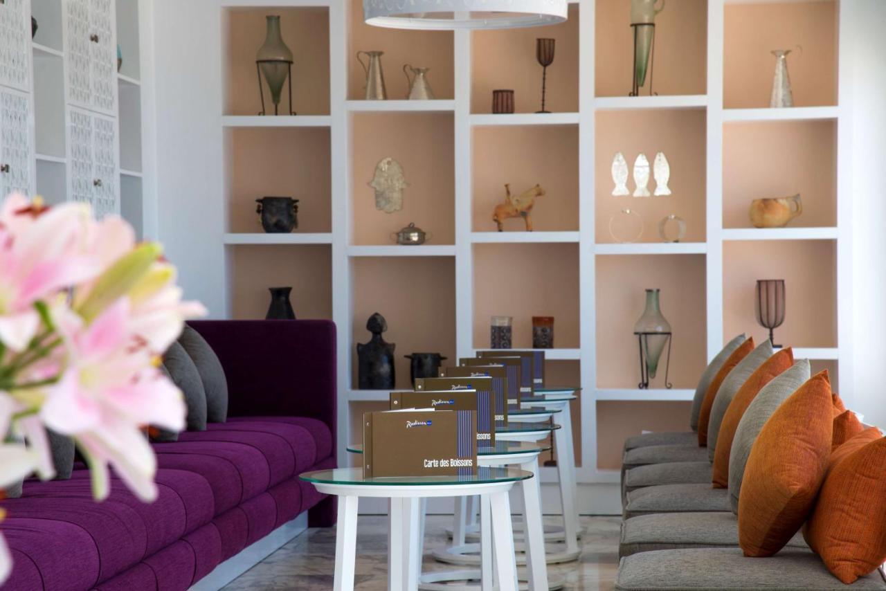래디슨 블루 리조트 앤 탈라소 함마메트 외부 사진 The interior of the spa at The Dorchester
